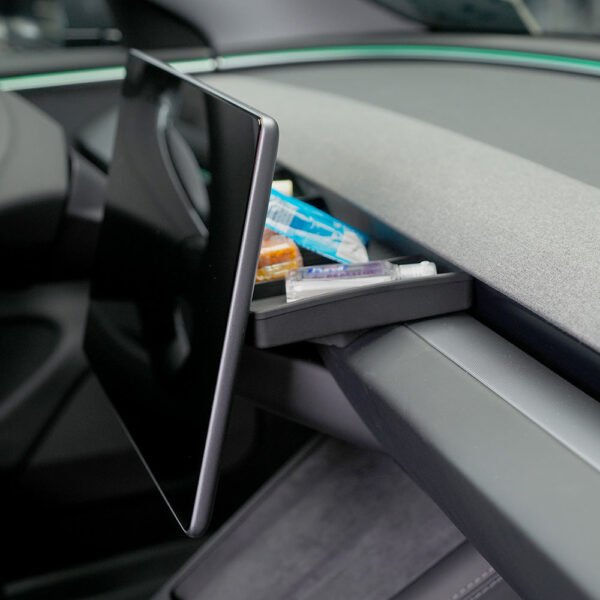 Model 3 Highland Organizer Tray Behind Screen
