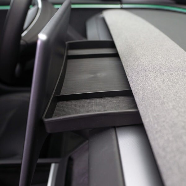 Model 3 Highland Organizer Tray Behind Screen