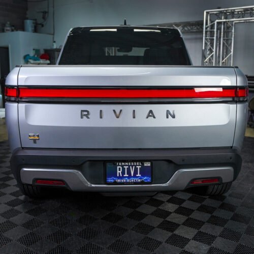 DSC05921.jpg Taillight Protection - PPF for R1T / R1S