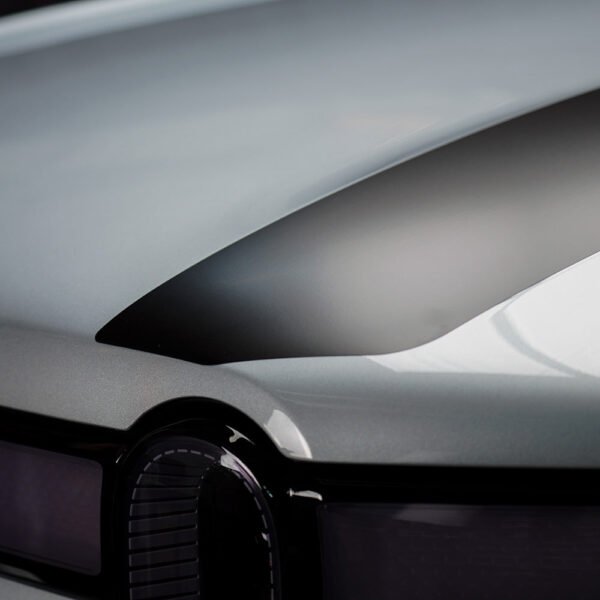 Hood Dual Stripes for R1T / R1S