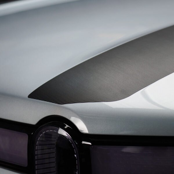 Hood Dual Stripes for R1T / R1S