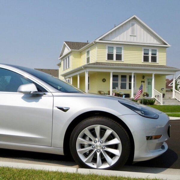 Turbine Styled Wheel for Tesla Model 3